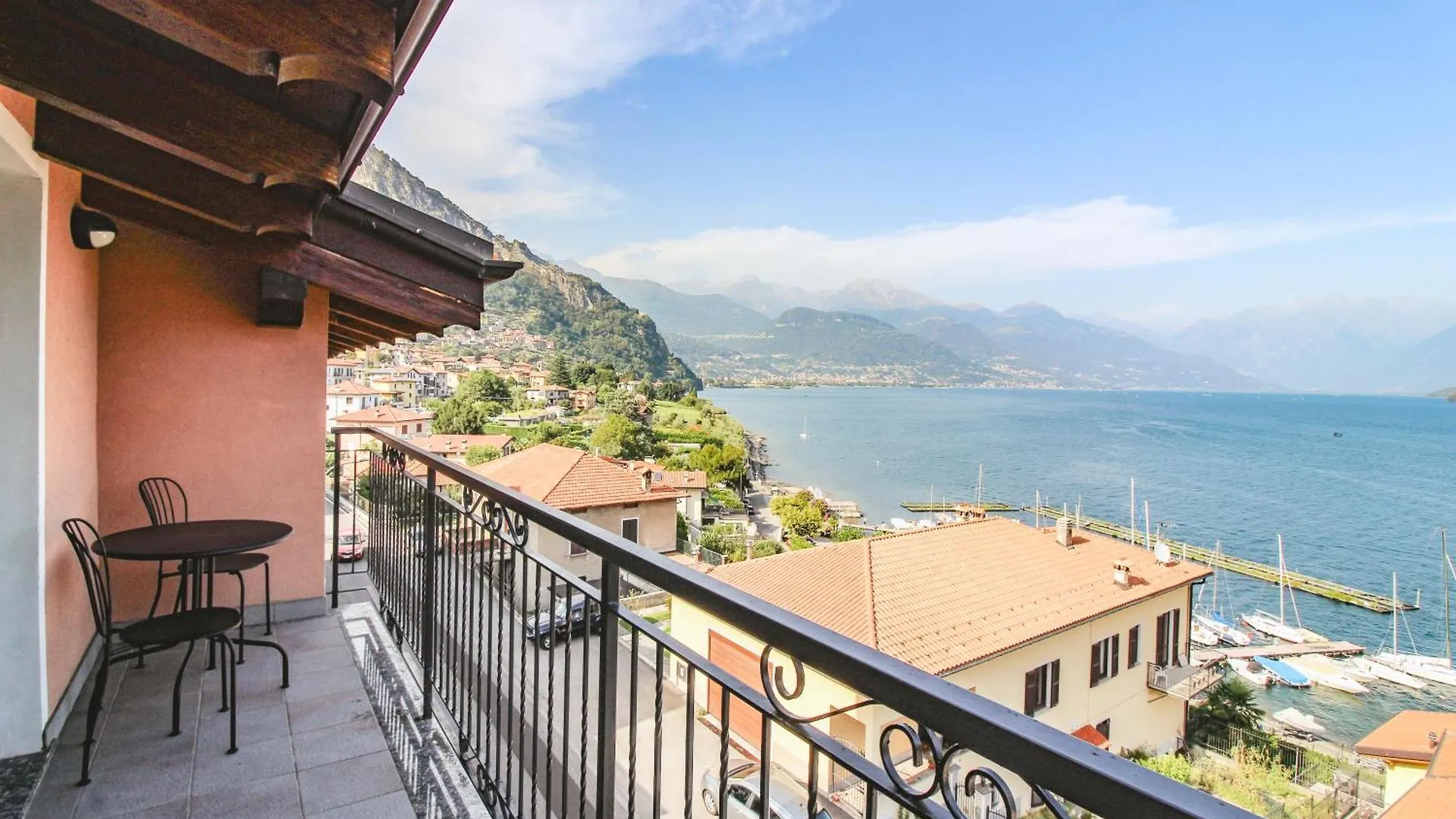 Appartamento Al Porto Pianello Del Lario Apartment